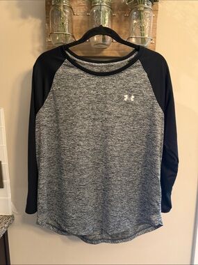 Under Armour Women's Long Sleeve Raglan Tee - Gray & Black